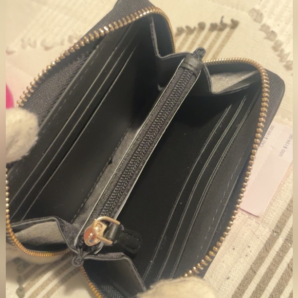 Kate Spade Wrapping Party Gift Box crossbody with matching wallet 🎁🎁 - Picture 9 of 9